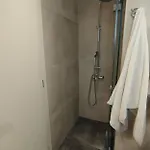 شقة Mele نيكيتي