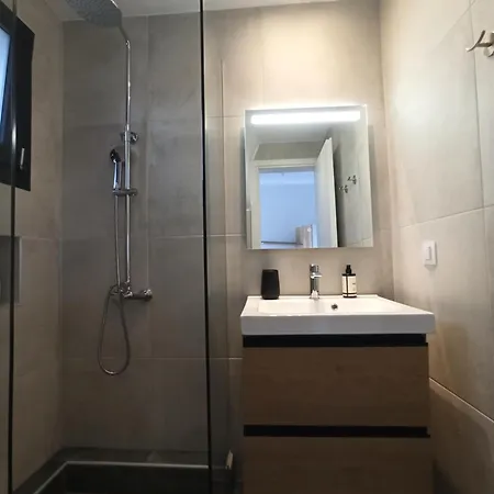 Mele Apartment